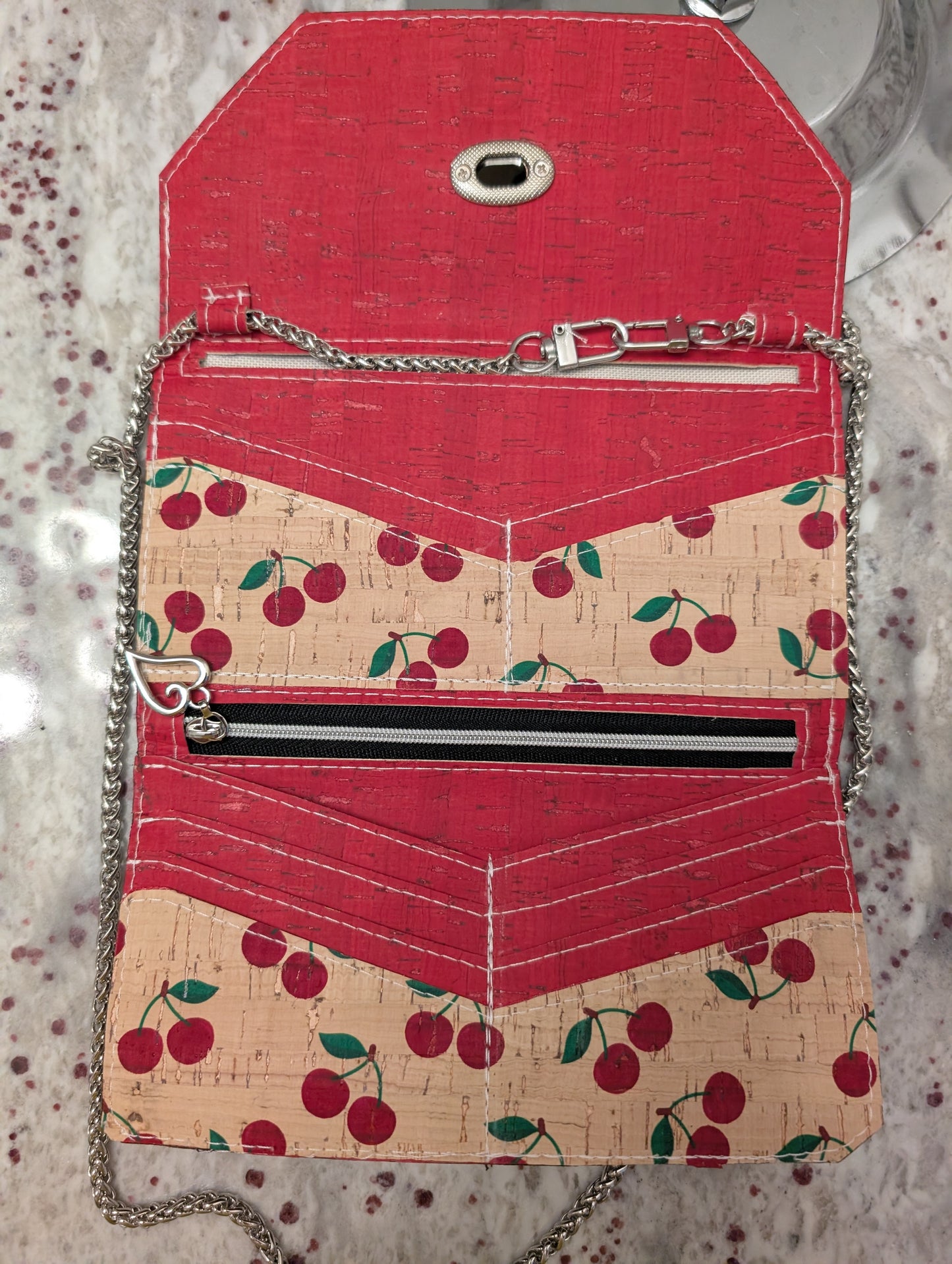 Tracy Wallet (Cherries)