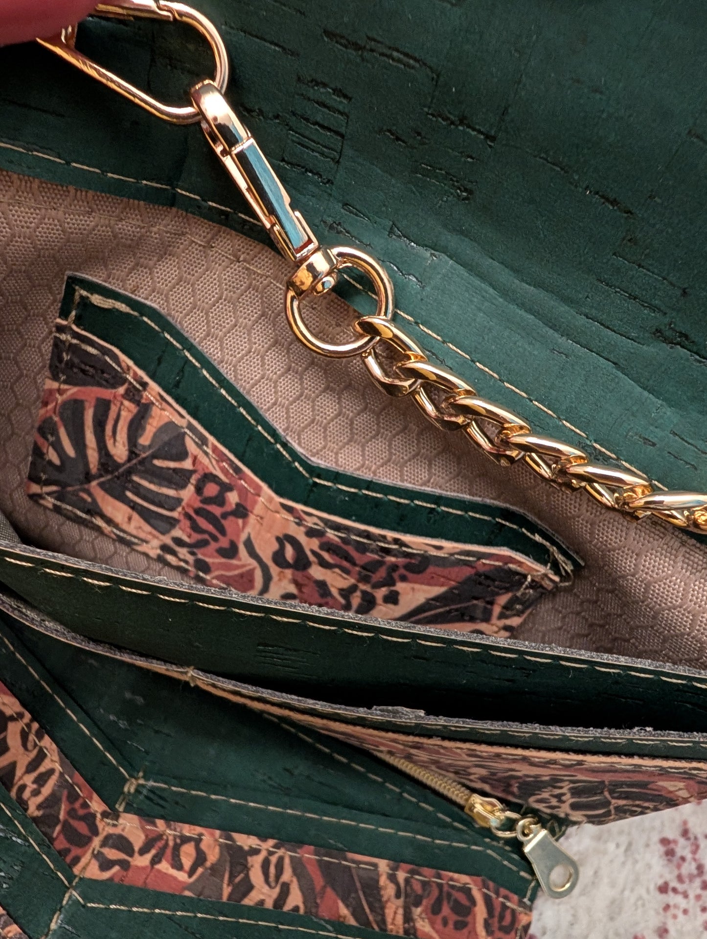 Tracy Wallet (Tropical)