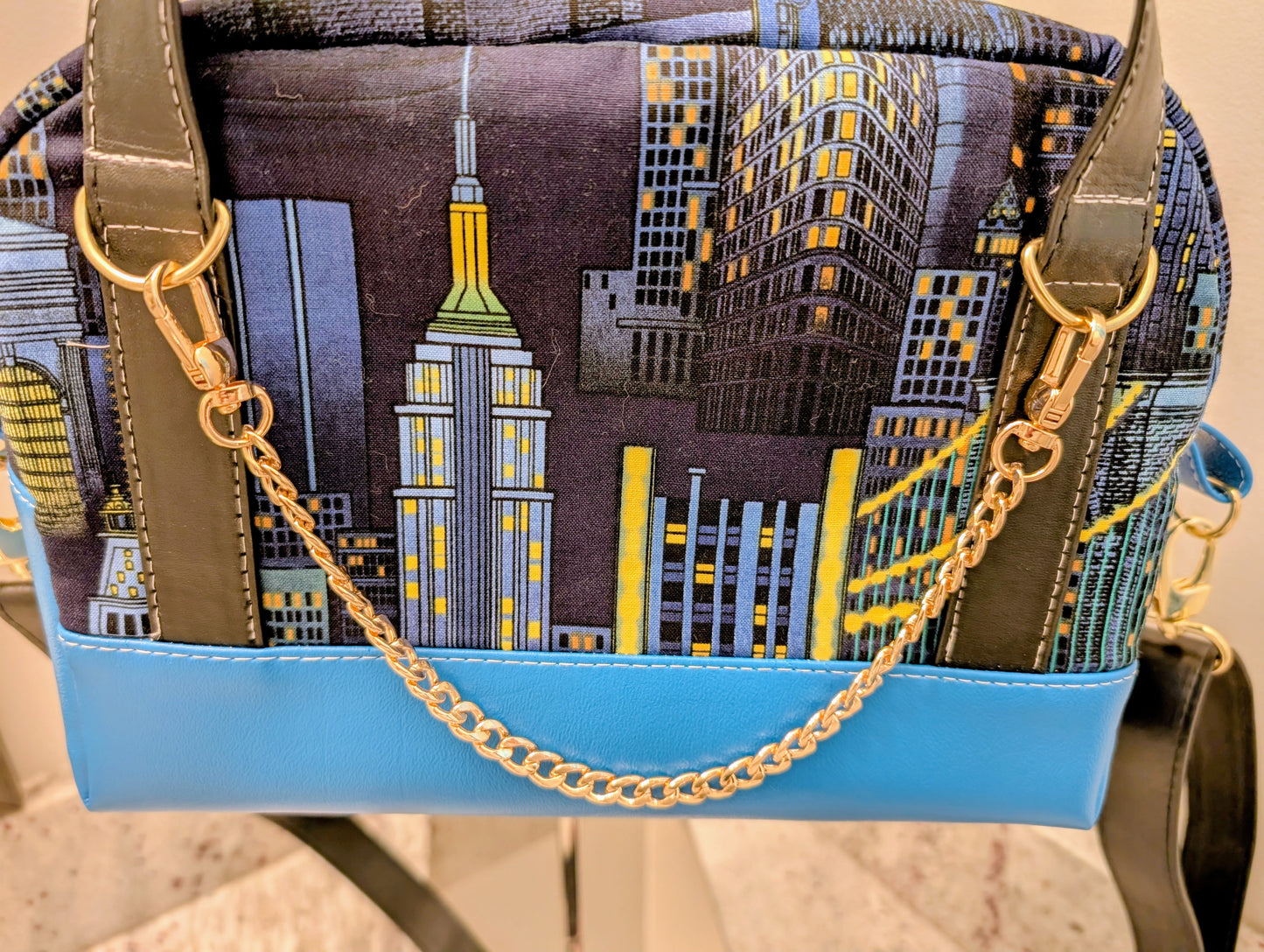 NYC Arch Zipper Bag