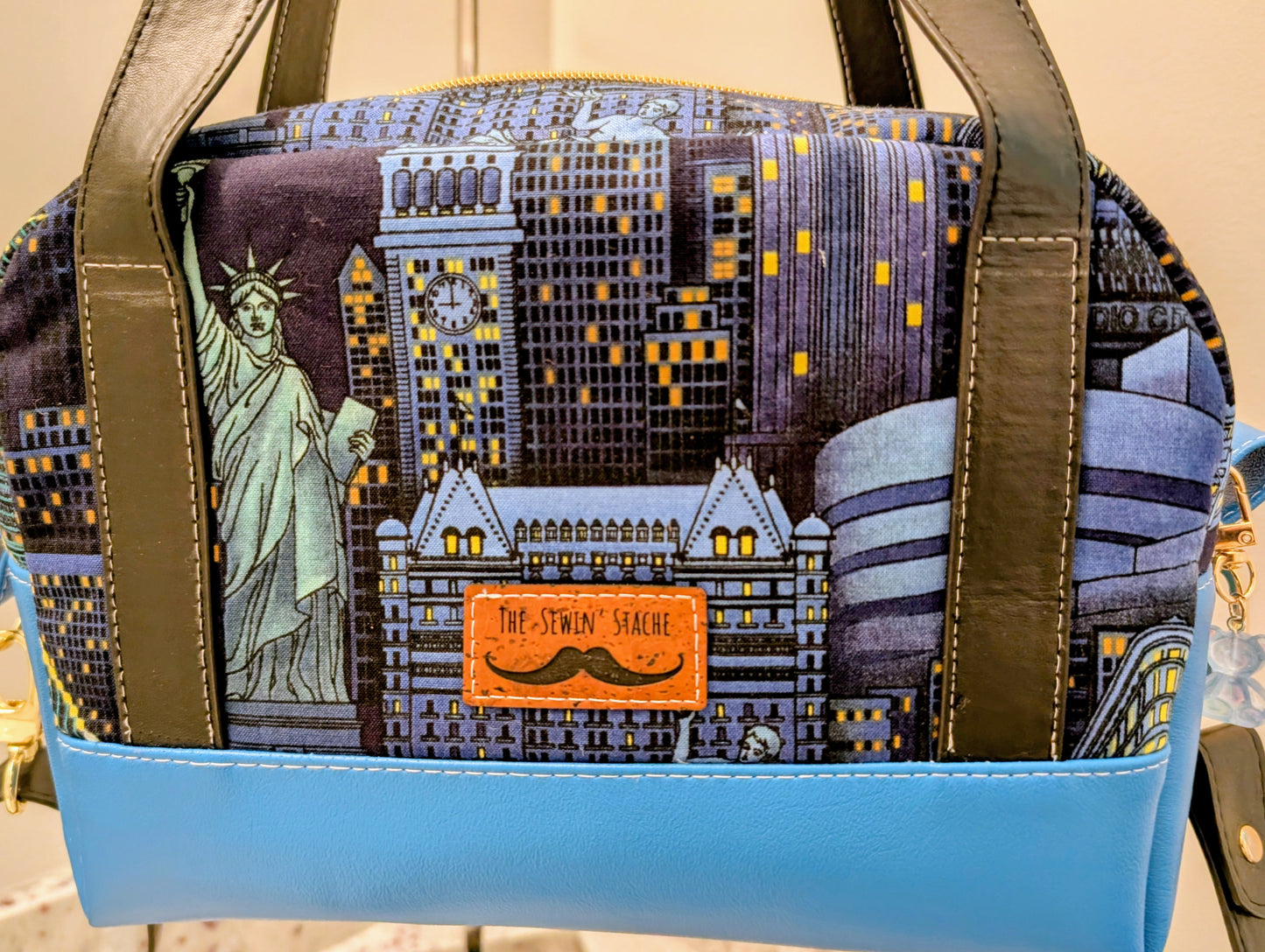 NYC Arch Zipper Bag